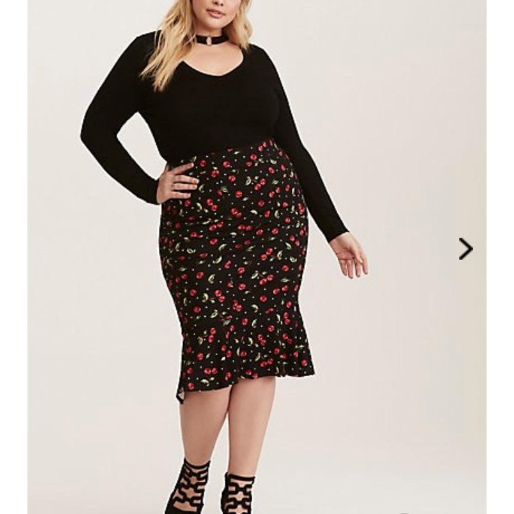 Retro chic cherry skirt size 2
